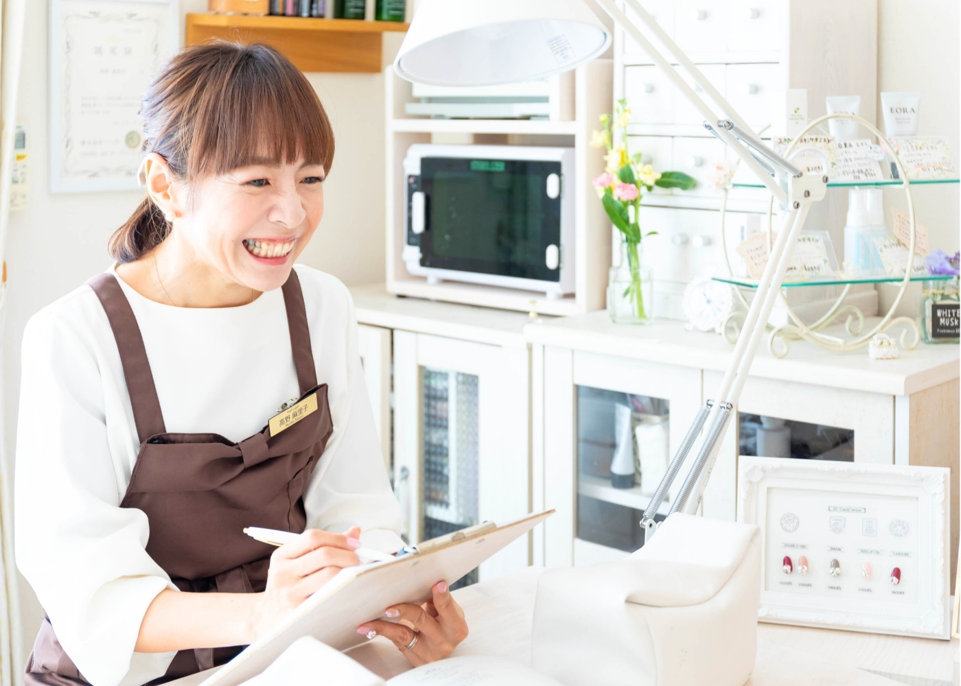 狭山市 自爪育成ネイルケアサロンネイルラパン カウンセリングの様子